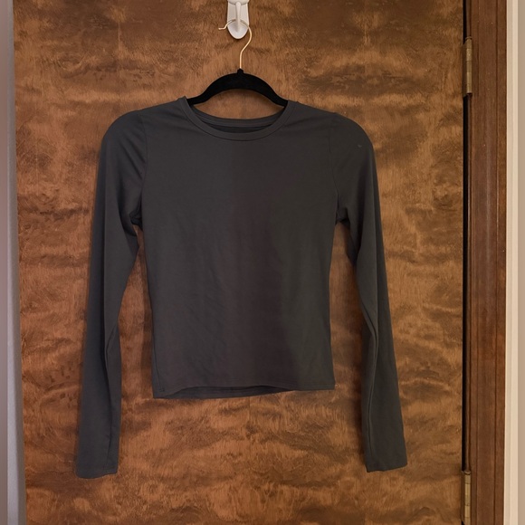 Hollister Tops - NWOT Hollister Women’s Seamless Fabric Long Sleeve Crew Top - Small Long